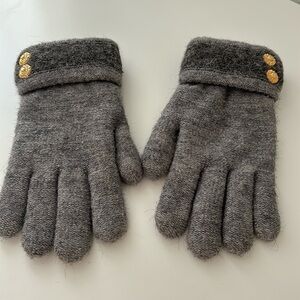 Women's grey winter gloves with gold buttons, one size